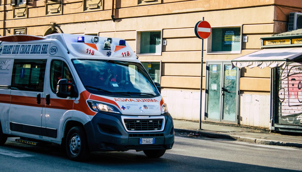operaio di 38 anni morto caduto dal tetto di una scuola a frosinone due giorni di agonia in ospedale da Virgilio.it operaio di 38 anni morto caduto dal tetto di una scuola a frosinone due giorni di agonia in ospedale