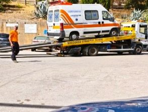 Il caso dell'ambulanza fermata in condizioni choc a Caltanissetta, era sudicia e con gravi danni