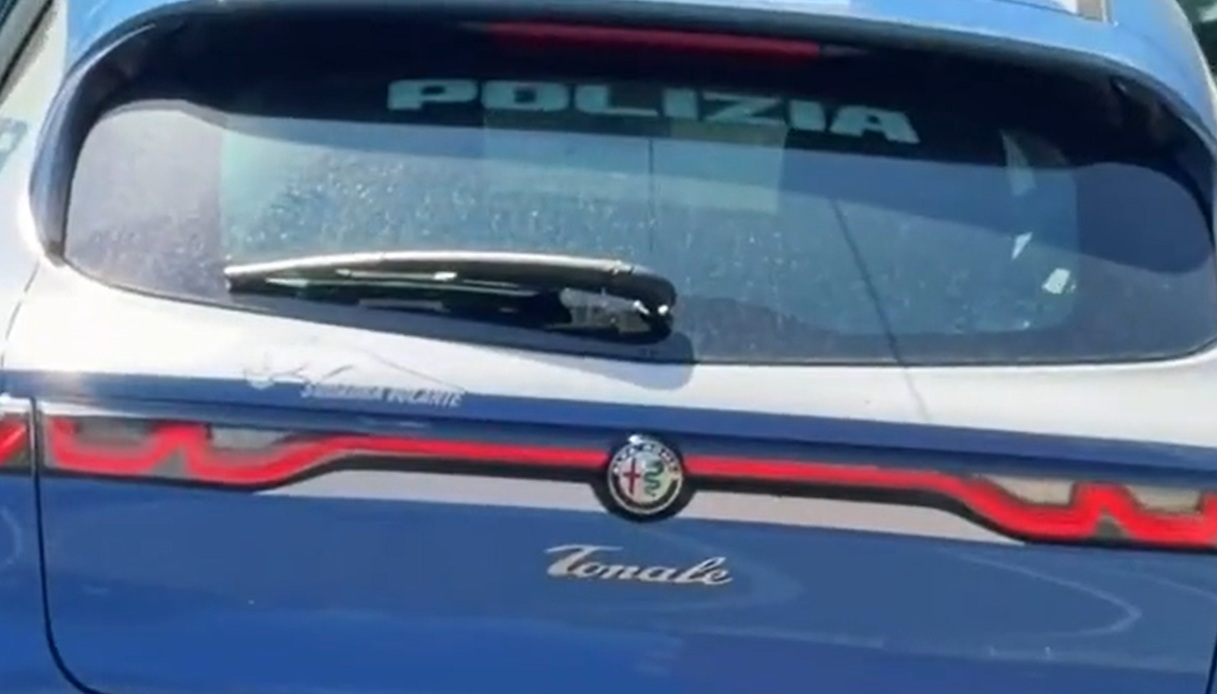 cos236 funzionava lo spaccio al quarticciolo tra vedette nascondigli e cassaforte nel minimarket 11 arresti da Virgilio.it cos236 funzionava lo spaccio al quarticciolo tra vedette nascondigli e cassaforte nel minimarket 11 arresti