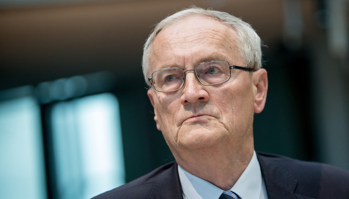 august hanning ex bnd arrestato in germania per spionaggio e tentato tradimento oltre 2 mila documenti da Virgilio.it august hanning ex bnd arrestato in germania per spionaggio e tentato tradimento oltre 2 mila documenti