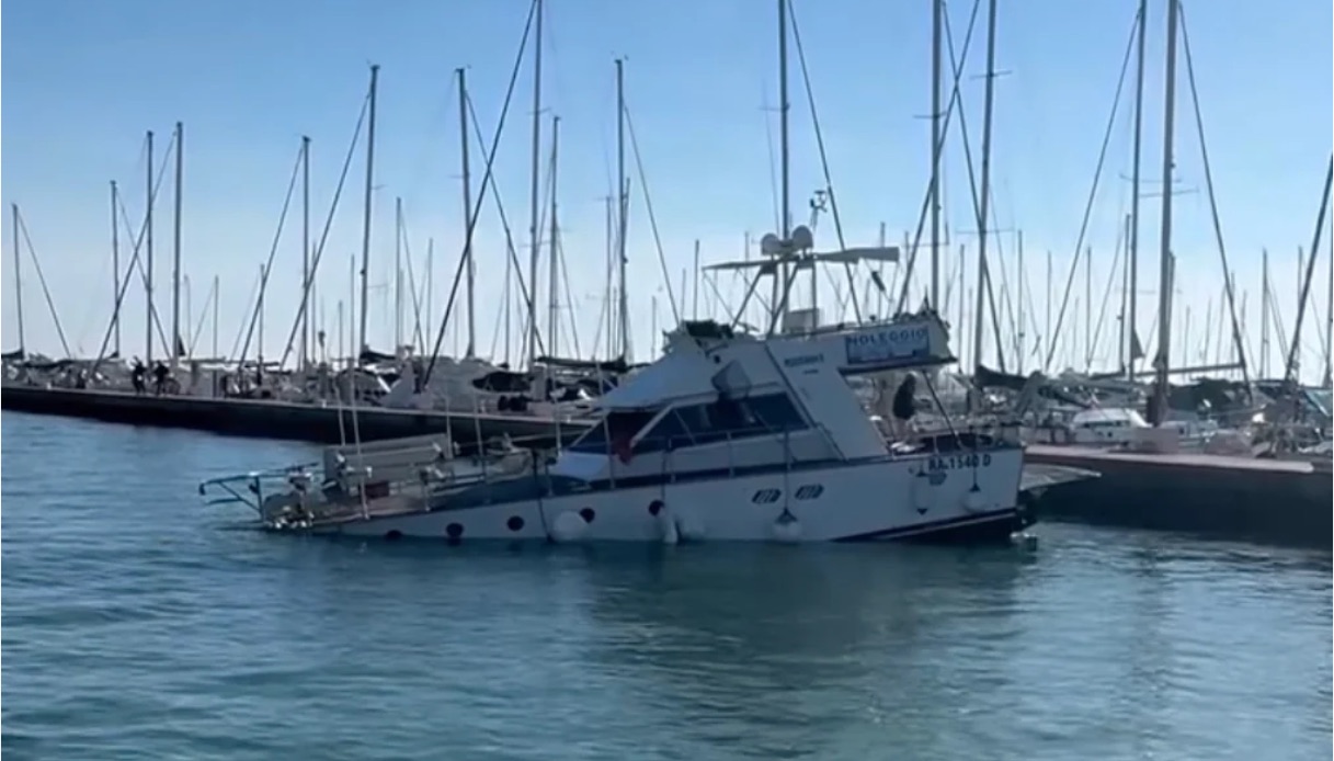 https://wips.plug.it/cips/notizie.virgilio.it/cms/2026/10/barca.jpg