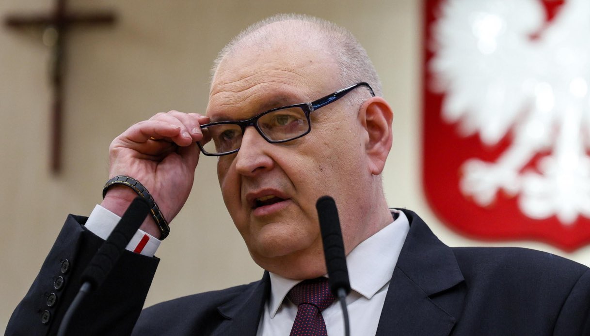 chi 232 bogdan swieczkowski presidente della corte costituzionale sospeso in polonia dal governo di donald tusk da Virgilio.it chi 232 bogdan swieczkowski presidente della corte costituzionale sospeso in polonia dal governo di donald tusk