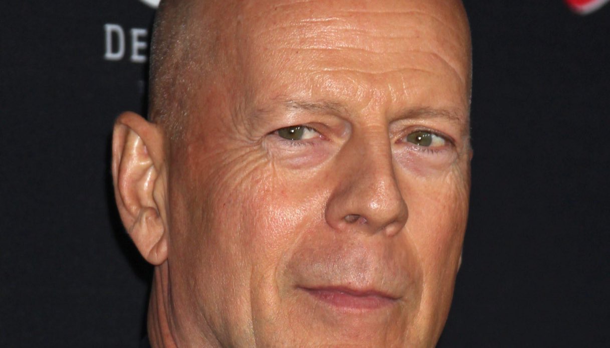 cervello di bruce willis sar224 donato alla scienza la scelta per approfondire gli studi sulla malattia da Virgilio.it cervello di bruce willis sar224 donato alla scienza la scelta per approfondire gli studi sulla malattia