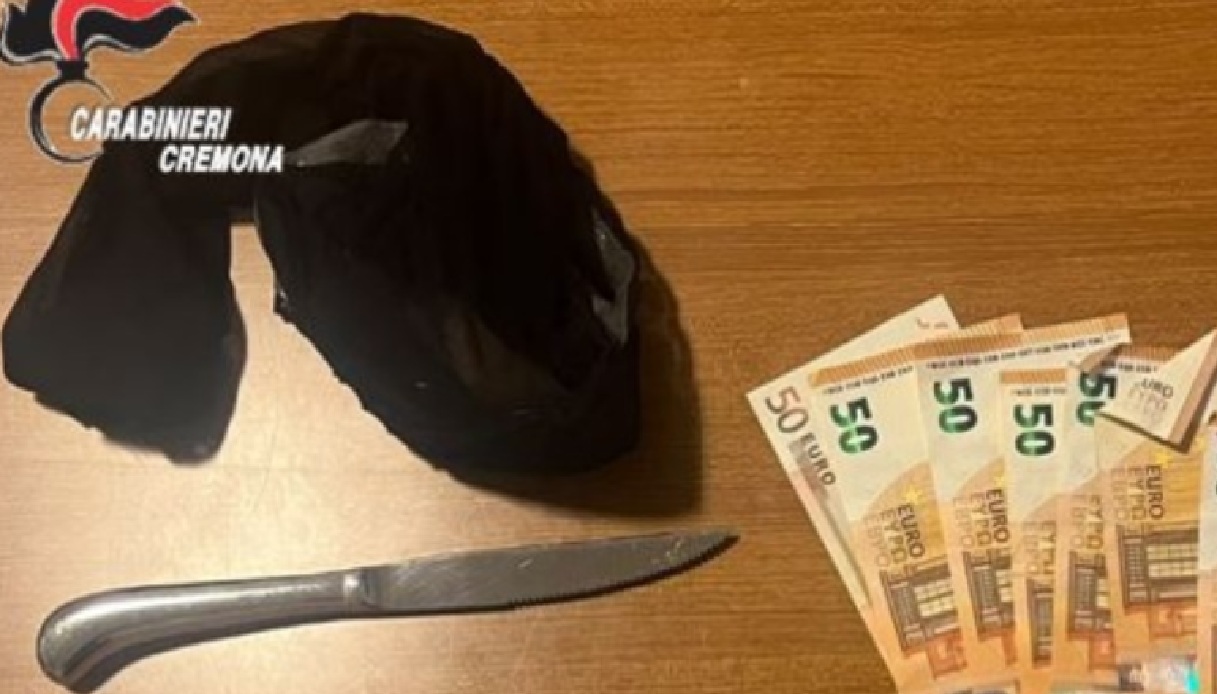 assalta una farmacia a casalmaggiore e si rifugia in una siepe cittadino lo segue e lo incastra arrestato da Virgilio.it assalta una farmacia a casalmaggiore e si rifugia in una siepe cittadino lo segue e lo incastra arrestato