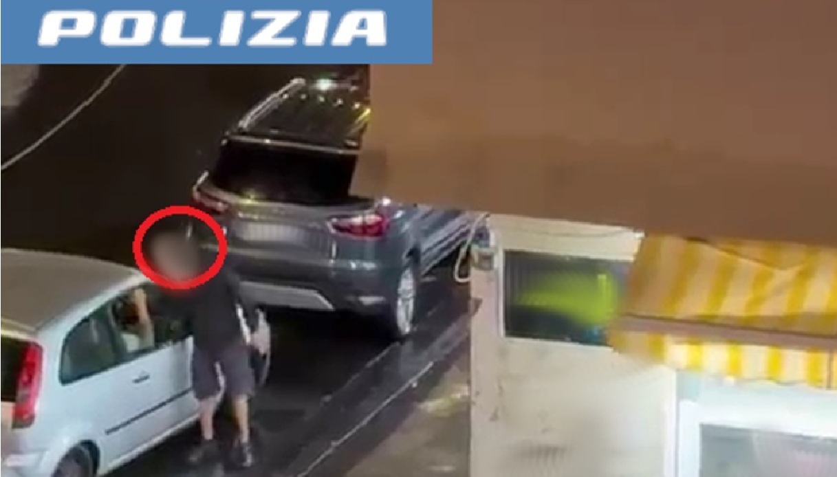 prima incassa i soldi poi prende la droga dalla cabina elettrica a catania arrestato 51enne da Virgilio.it prima incassa i soldi poi prende la droga dalla cabina elettrica a catania arrestato 51enne