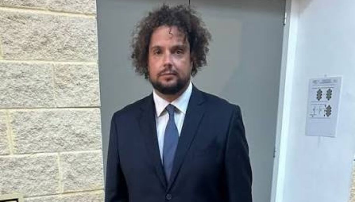davide barzan accusato di bancarotta e truffa presi 313 mila euro da una societ224 e 120 mila euro a una coppia da Virgilio.it davide barzan accusato di bancarotta e truffa presi 313 mila euro da una societ224 e 120 mila euro a una coppia