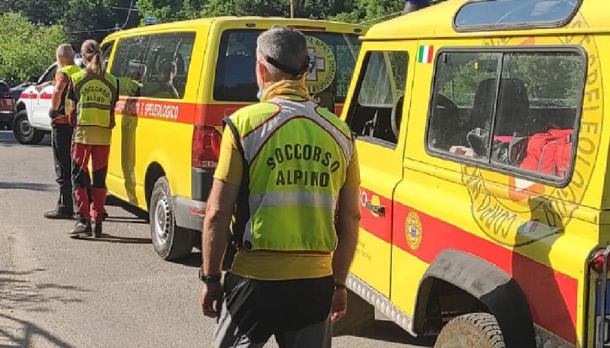 esce per una passeggiata sull altopiano di asiago e scivola trovata morta donna 65enne di mirano da Virgilio.it esce per una passeggiata sull altopiano di asiago e scivola trovata morta donna 65enne di mirano
