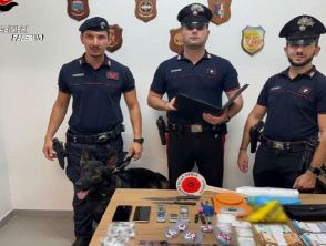 Così il fiuto del cane antidroga ha incastrato un 26enne a Palermo, quanta droga aveva in casa
