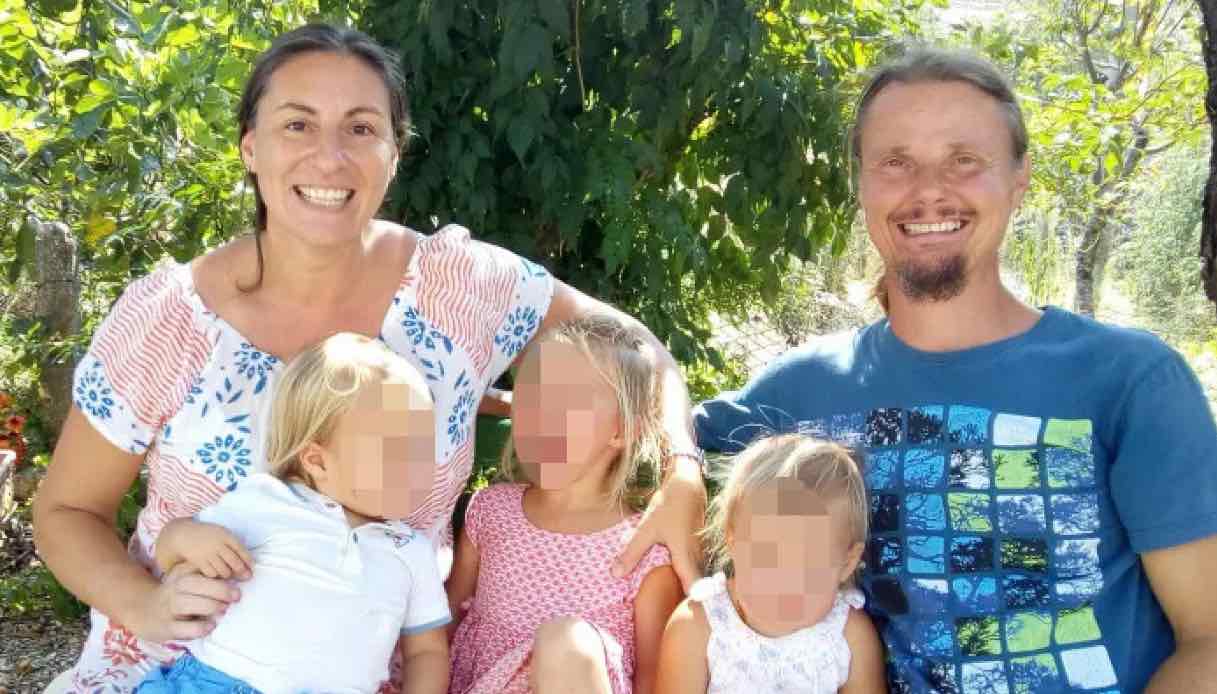 famiglia nel bosco il sindaco di palmoli racconta il primo incontro tra i genitori e i bambini dopo 11 mesi da Virgilio.it famiglia nel bosco il sindaco di palmoli racconta il primo incontro tra i genitori e i bambini dopo 11 mesi