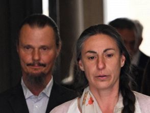 Famiglia nel bosco, Garante per l'infanzia s'oppone al trasferimento dei figli senza Catherine: 