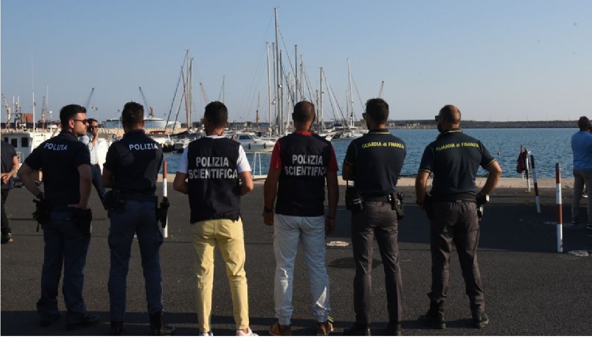 https://wips.plug.it/cips/notizie.virgilio.it/cms/2026/10/forze-dell-ordine-ragusa.jpg