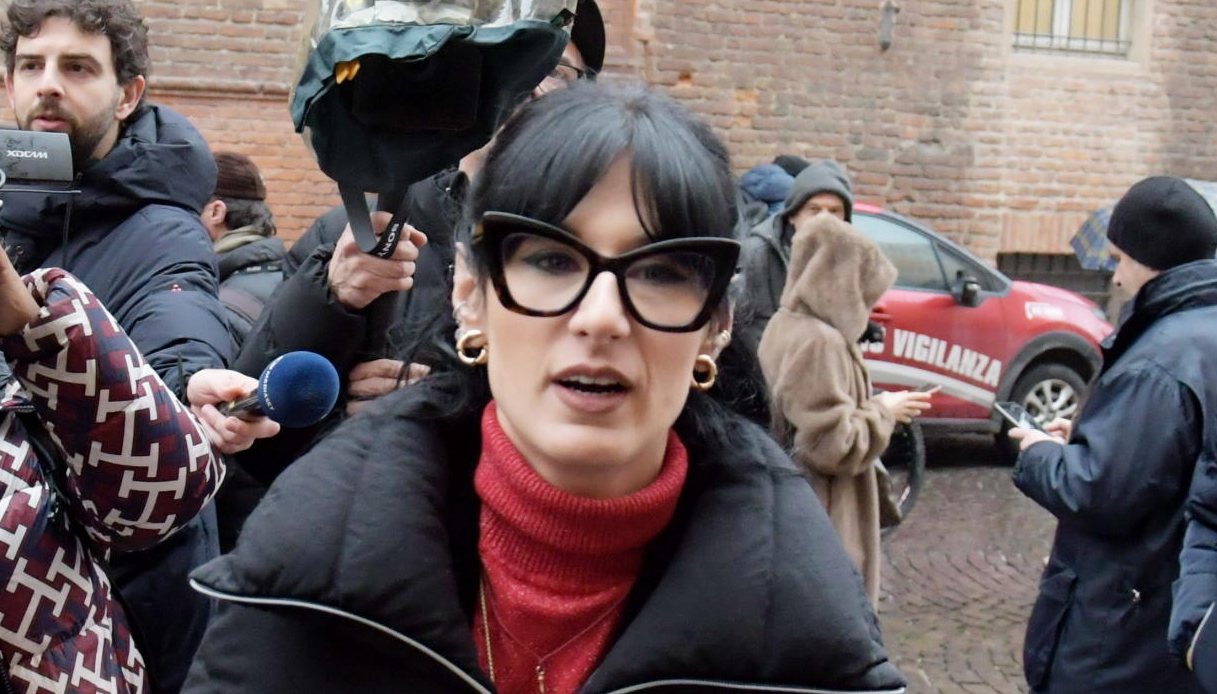 garlasco angela taccia sorprende sull impronta della scarpa potrebbe non essere un 42 forse 232 una 40 da Virgilio.it garlasco angela taccia sorprende sull impronta della scarpa potrebbe non essere un 42 forse 232 una 40