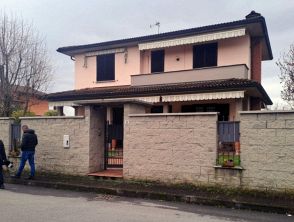 Garlasco, Luciano Garofano voleva assistere ai sopralluoghi nella casa di Chiara Poggi: perché non entrò