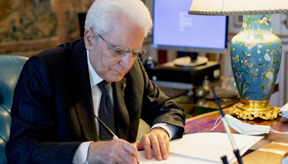 https://wips.plug.it/cips/notizie.virgilio.it/cms/2026/10/guido-gianni-grazia-mattarella.jpg