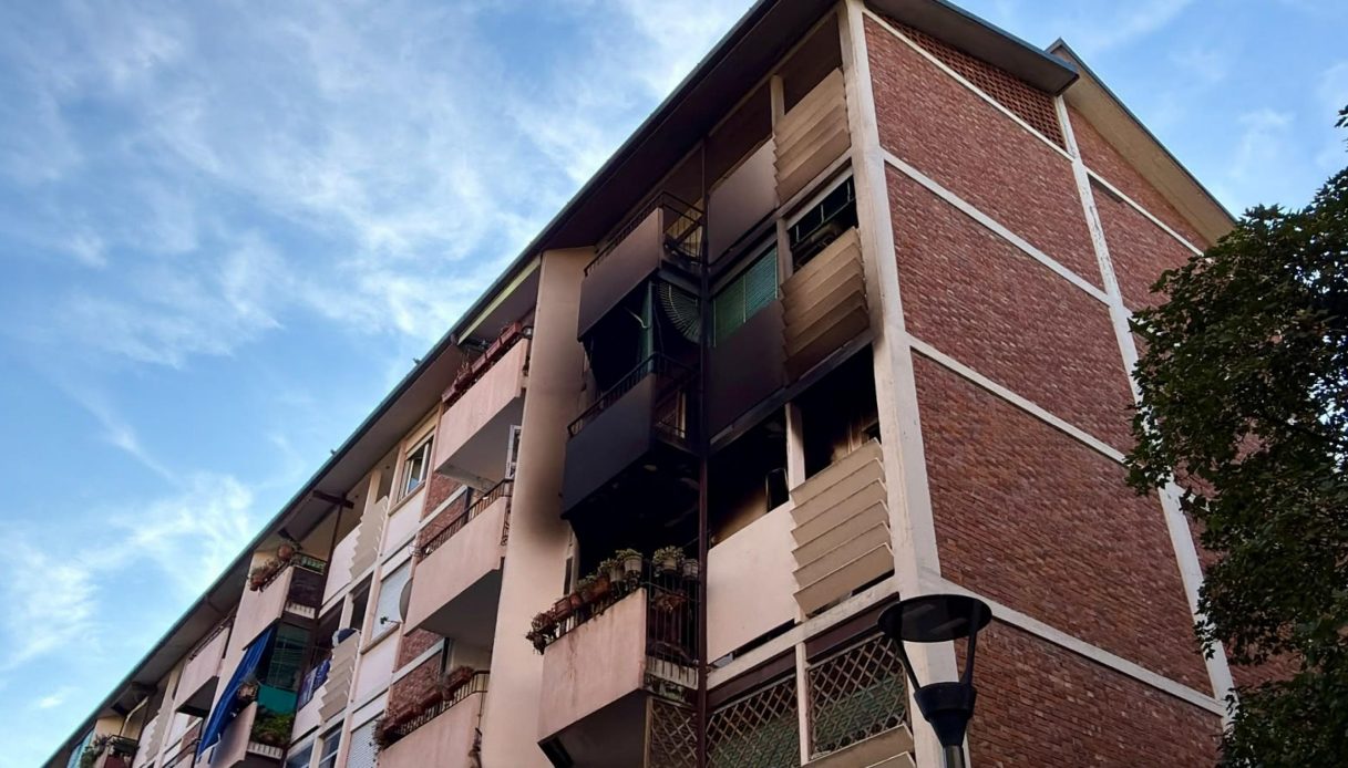 https://wips.plug.it/cips/notizie.virgilio.it/cms/2026/10/incendio-anziana-morta-milano.jpg