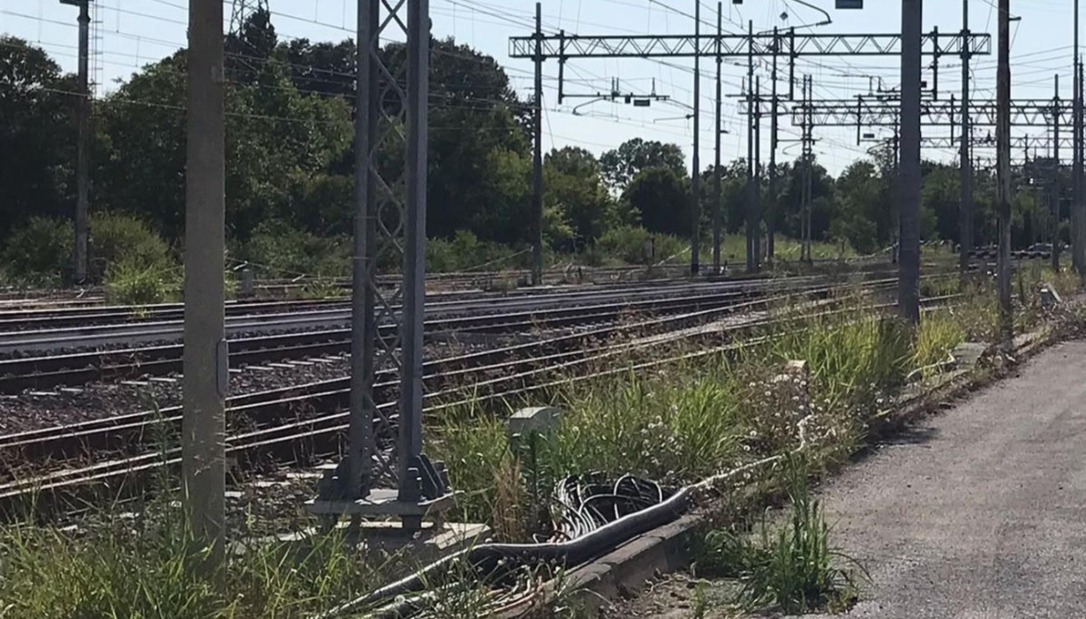 Treno travolge ragazza a San Vendemiano sulla Udine-Venezia, morta 24enne di Vittorio Veneto e linea in tilt