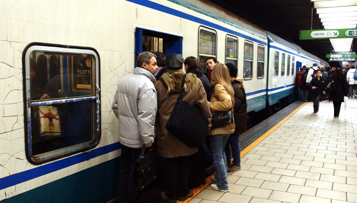 investita dal treno alla stazione porta garibaldi di milano 23enne estratta viva dai pompieri lievi ferite da Virgilio.it investita dal treno alla stazione porta garibaldi di milano 23enne estratta viva dai pompieri lievi ferite