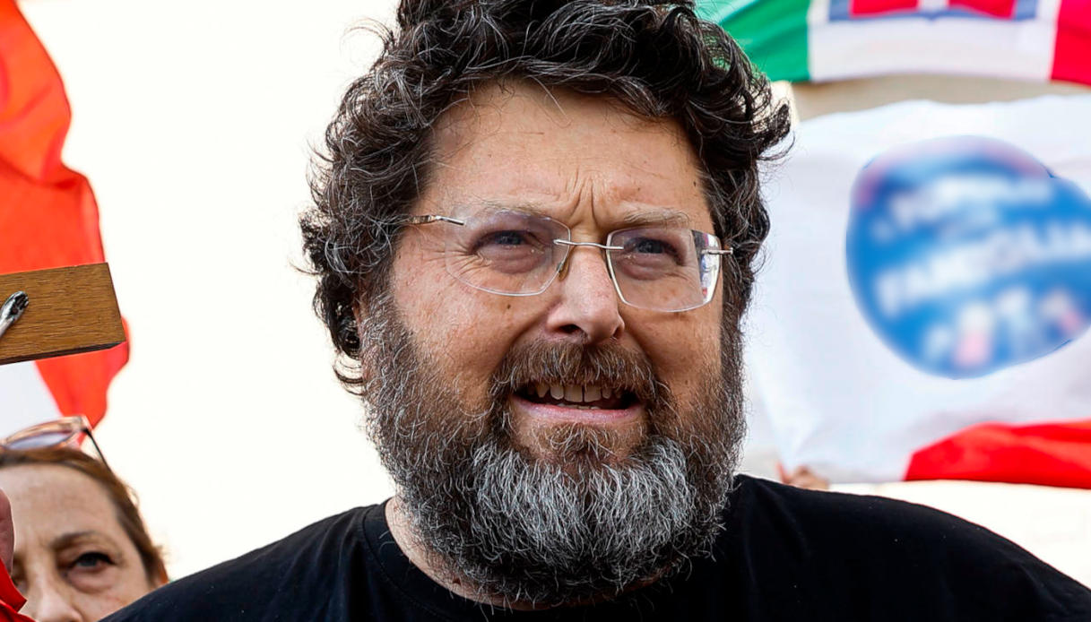 https://wips.plug.it/cips/notizie.virgilio.it/cms/2026/10/mario-adinolfi.jpg