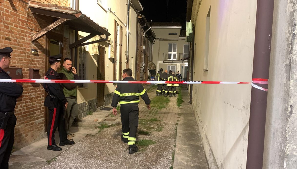 marito e moglie trovati morti a mirandola vicino modena decapitati i cadaveri degli anziani le indagini da Virgilio.it marito e moglie trovati morti a mirandola vicino modena decapitati i cadaveri degli anziani le indagini