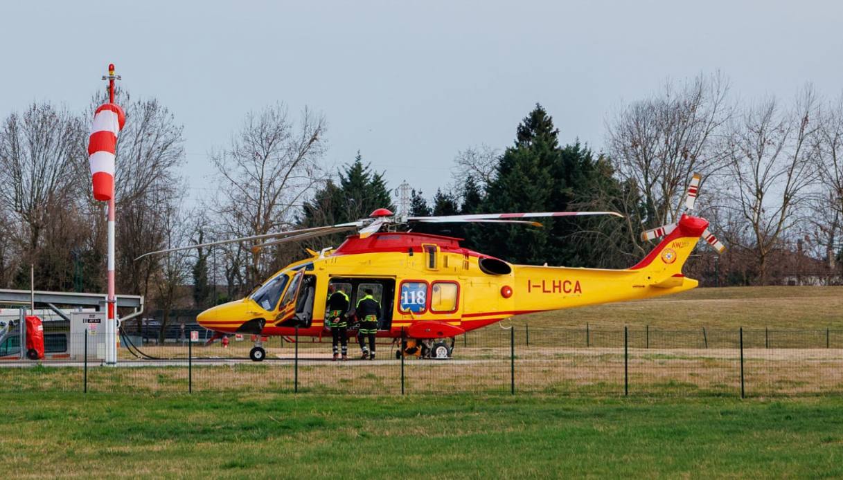 morto a oderzo vicino treviso per un infarto a 29 anni in un campo di calcetto crollato davanti agli amici da Virgilio.it morto a oderzo vicino treviso per un infarto a 29 anni in un campo di calcetto crollato davanti agli amici