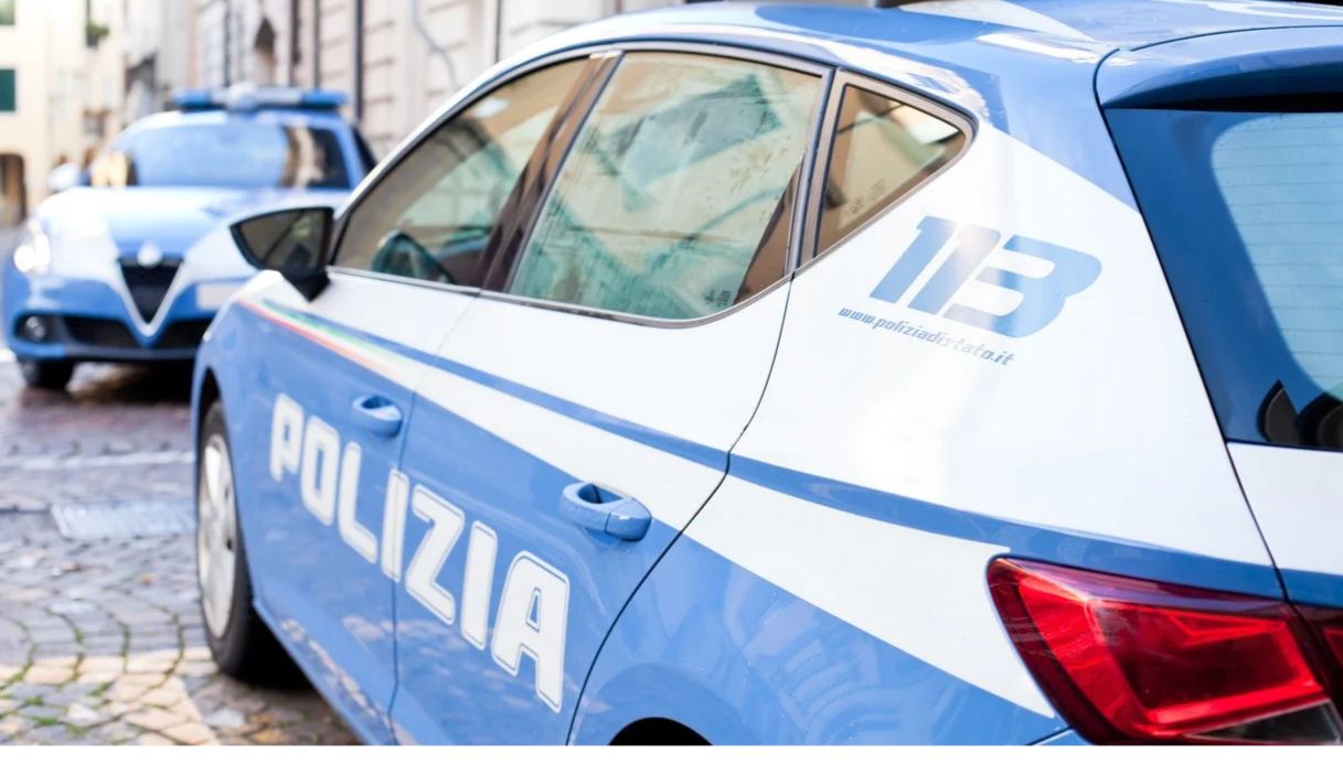 a padova 13enne violentato nel bagno del bar dei genitori arrestato un 40enne trovata anche cocaina da Virgilio.it a padova 13enne violentato nel bagno del bar dei genitori arrestato un 40enne trovata anche cocaina