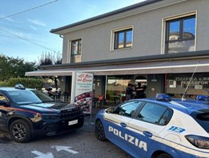 Il caso della pizzeria-kebab trasformata in base dello spaccio di droga a Padova, doppio arresto e chiusura