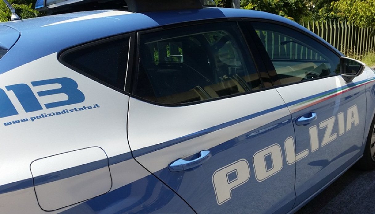 ravenna il furto di alcolici in coppia all esselunga finisce con un arresto complice in fuga da Virgilio.it ravenna il furto di alcolici in coppia all esselunga finisce con un arresto complice in fuga