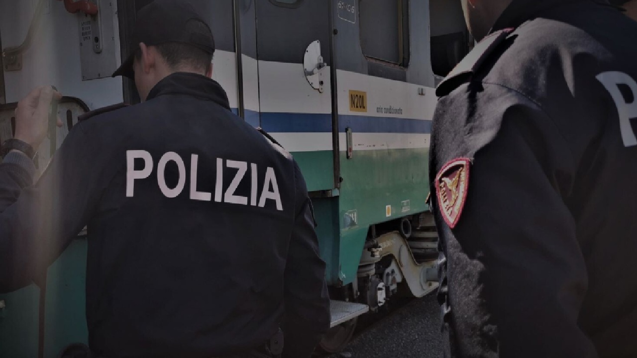spariti 250 chili di rame dalla ferrovia il metallo riaffiora nella galleria di marcellinara quanto vale da Virgilio.it spariti 250 chili di rame dalla ferrovia il metallo riaffiora nella galleria di marcellinara quanto vale