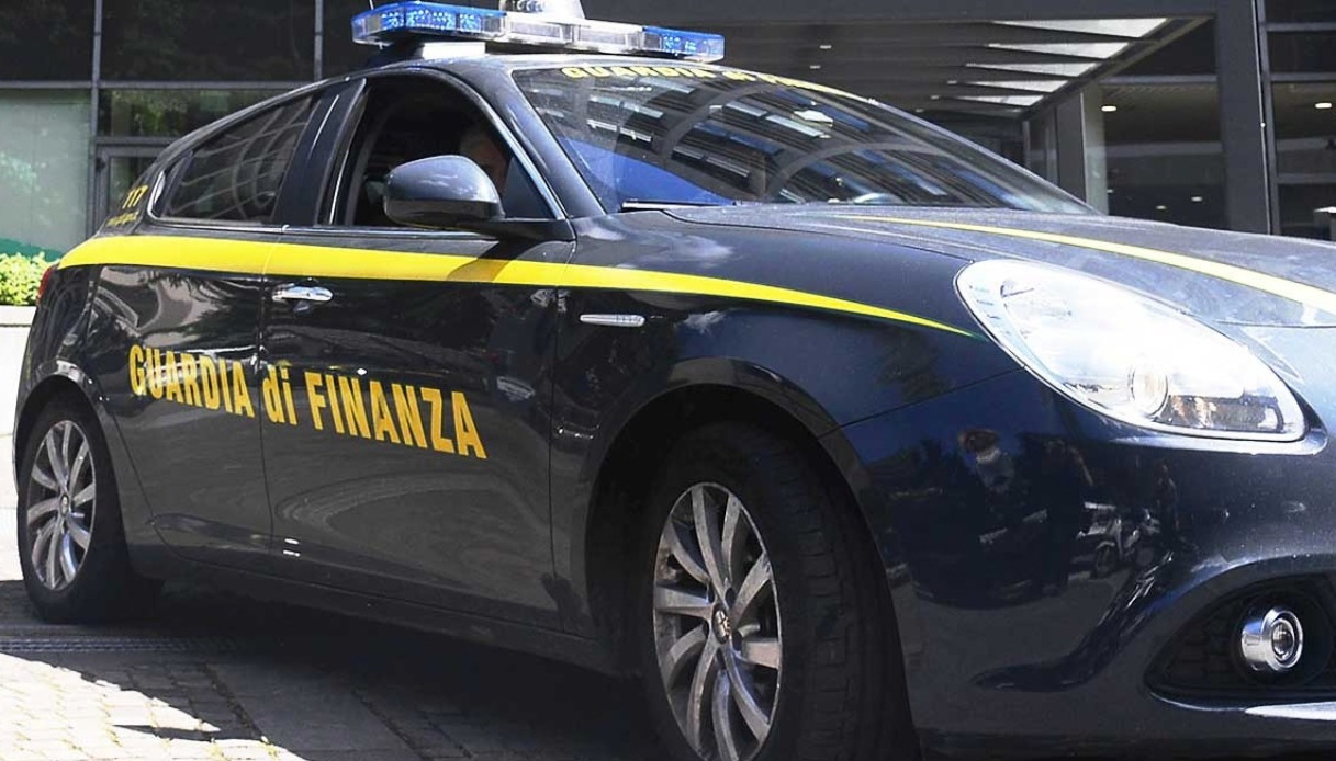 ristoratore del verbano nasconde al fisco 780mila euro sequestrata una ferrari oltre a rolex e contanti da Virgilio.it ristoratore del verbano nasconde al fisco 780mila euro sequestrata una ferrari oltre a rolex e contanti
