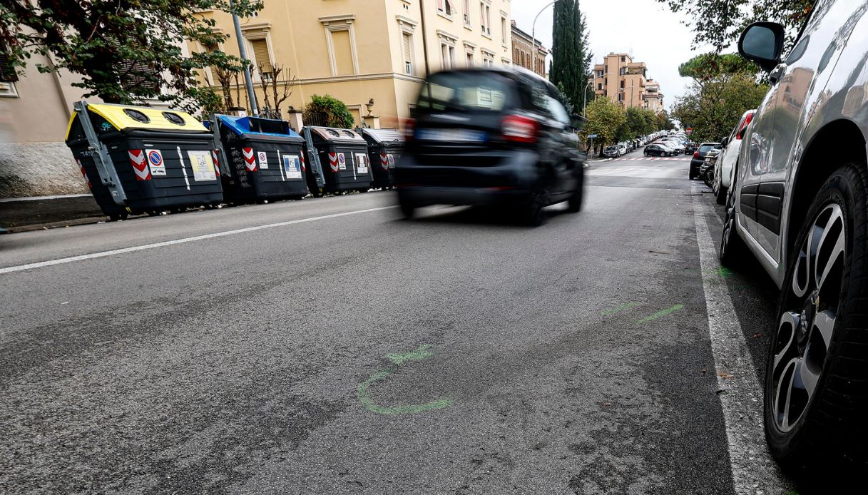 https://wips.plug.it/cips/notizie.virgilio.it/cms/2026/10/roma-minicar.jpg