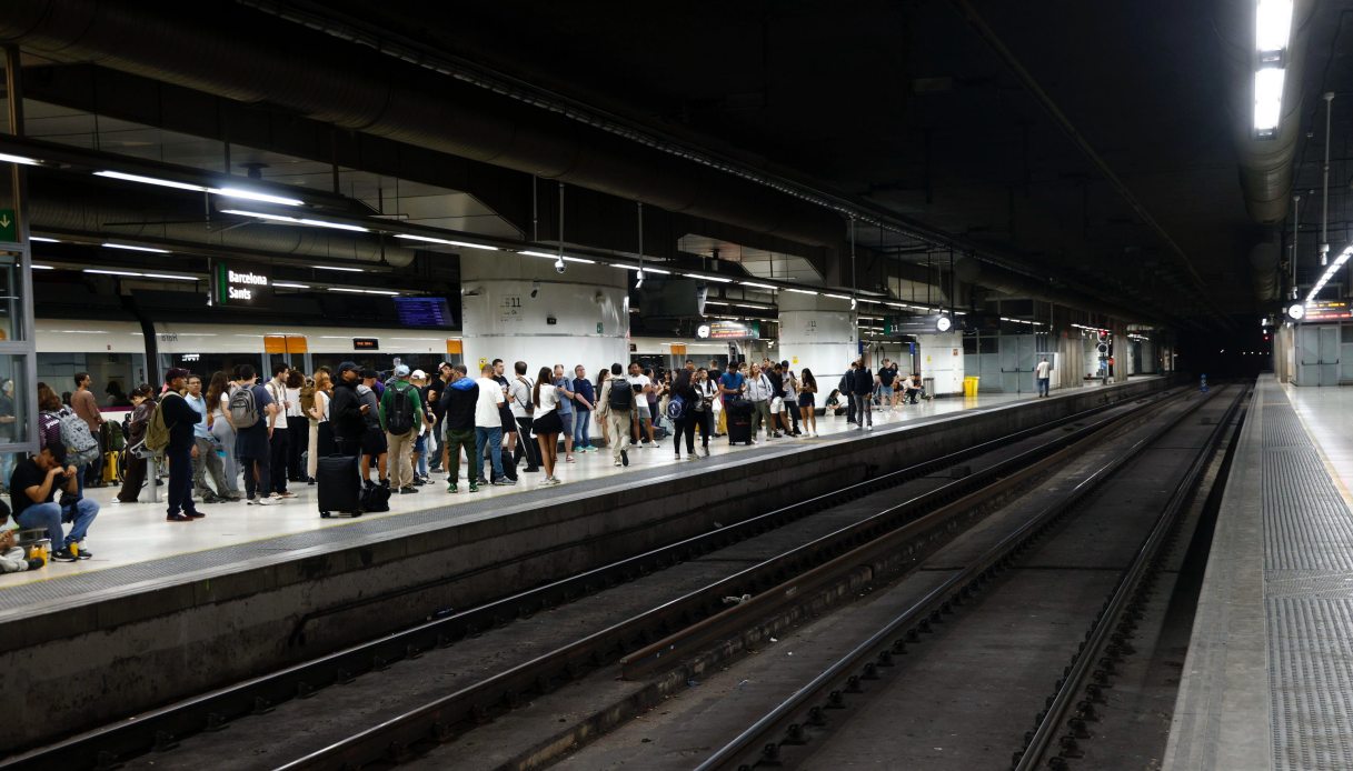 scontro tra treni a toledo tra madrid e l andalusia in spagna feriti e carrozze precipitate in una scarpata da Virgilio.it scontro tra treni a toledo tra madrid e l andalusia in spagna feriti e carrozze precipitate in una scarpata