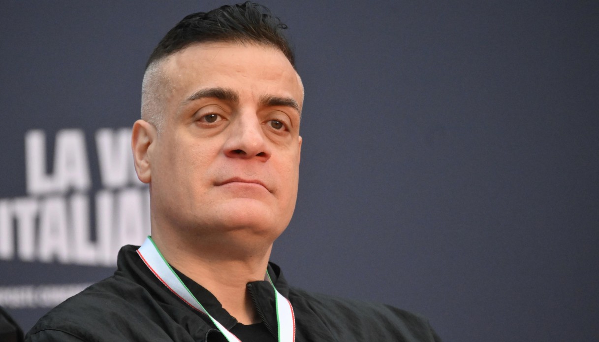 denuncia dello youtuber simone cicalone hanno provato a investirmi l obiettivo ero io da Virgilio.it denuncia dello youtuber simone cicalone hanno provato a investirmi l obiettivo ero io