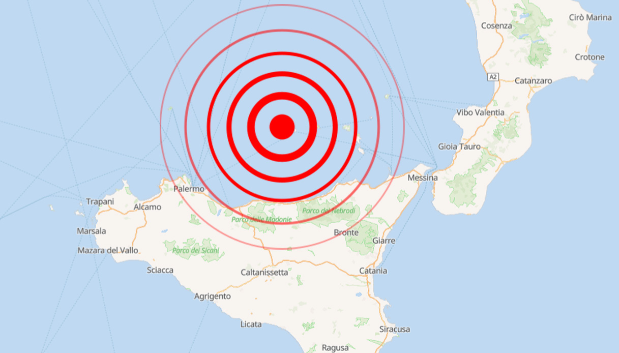 terremoto avvertito a palermo con scossa di magnitudo 50 ed epicentro nel mar tirreno al largo delle eolie da Virgilio.it terremoto avvertito a palermo con scossa di magnitudo 50 ed epicentro nel mar tirreno al largo delle eolie
