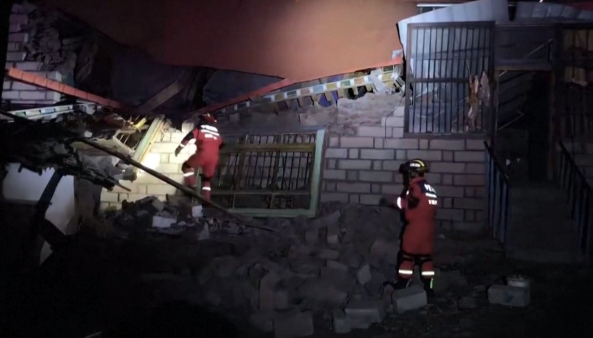 forte scossa di terremoto di magnitudo 7 in tibet in cina ci sono danni vittime e feriti da Virgilio.it forte scossa di terremoto di magnitudo 7 in tibet in cina ci sono danni vittime e feriti