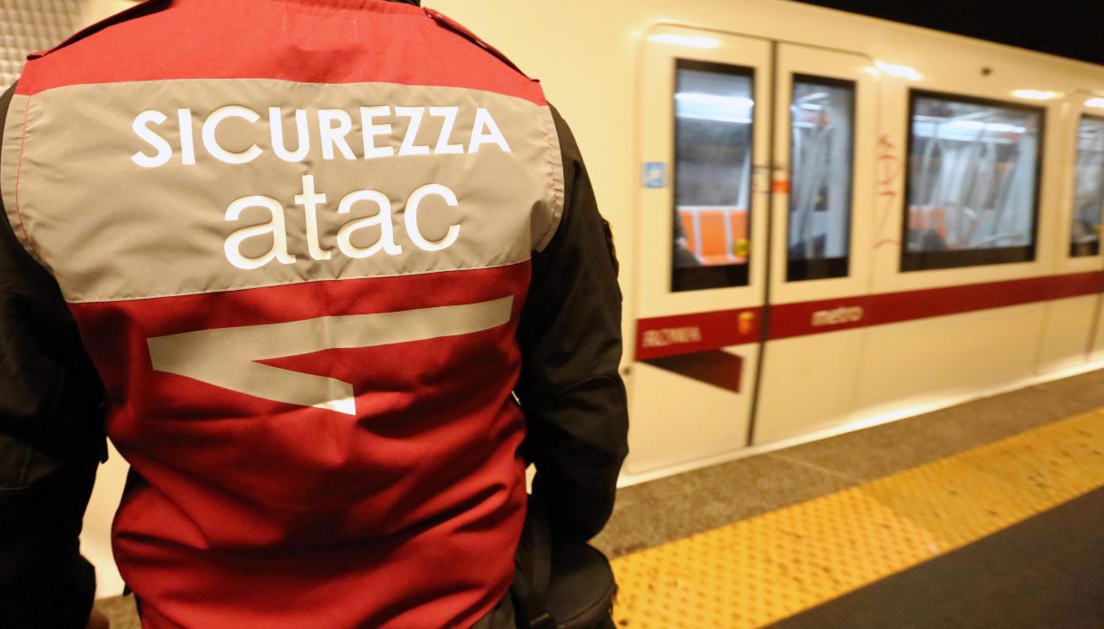 28enne travolto e ucciso dalla metro a di baldo degli ubaldi a roma era stato estratto ancora in vita da Virgilio.it 28enne travolto e ucciso dalla metro a di baldo degli ubaldi a roma era stato estratto ancora in vita