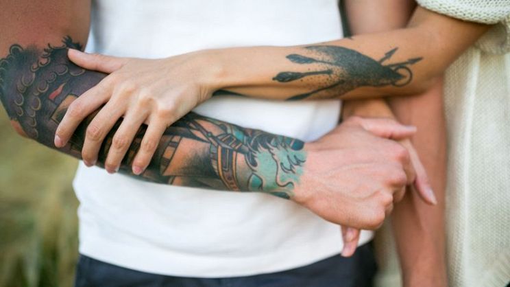 Come curare un tatuaggio appena fatto: consigli e errori da evitare