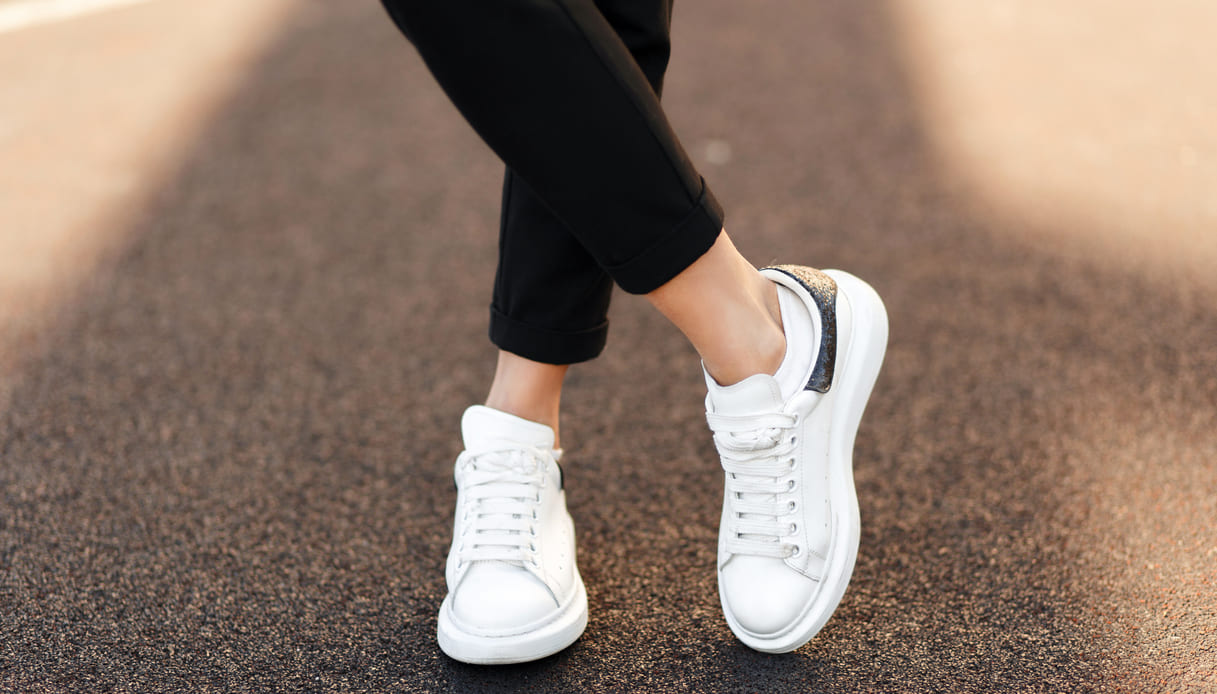 15 Best White Sneakers For Women That Are Fashionable