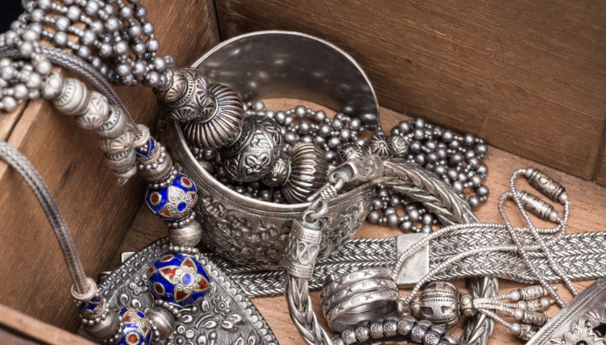 Come pulire i gioielli in argento