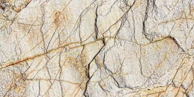 Come togliere le macchie di acido da un pavimento in marmo?
