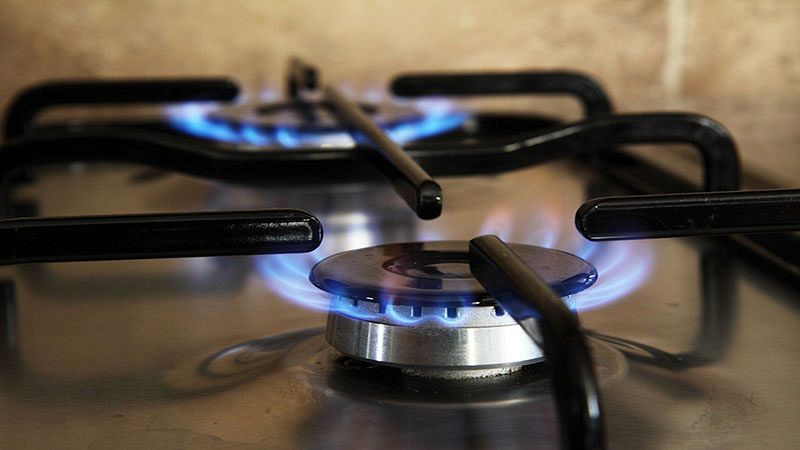 Fornello a gas non rimane acceso o non si accende: che fare?