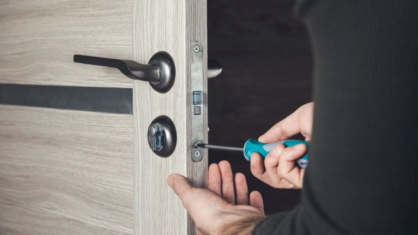 Cambiare serratura porta blindata: quanto costa?