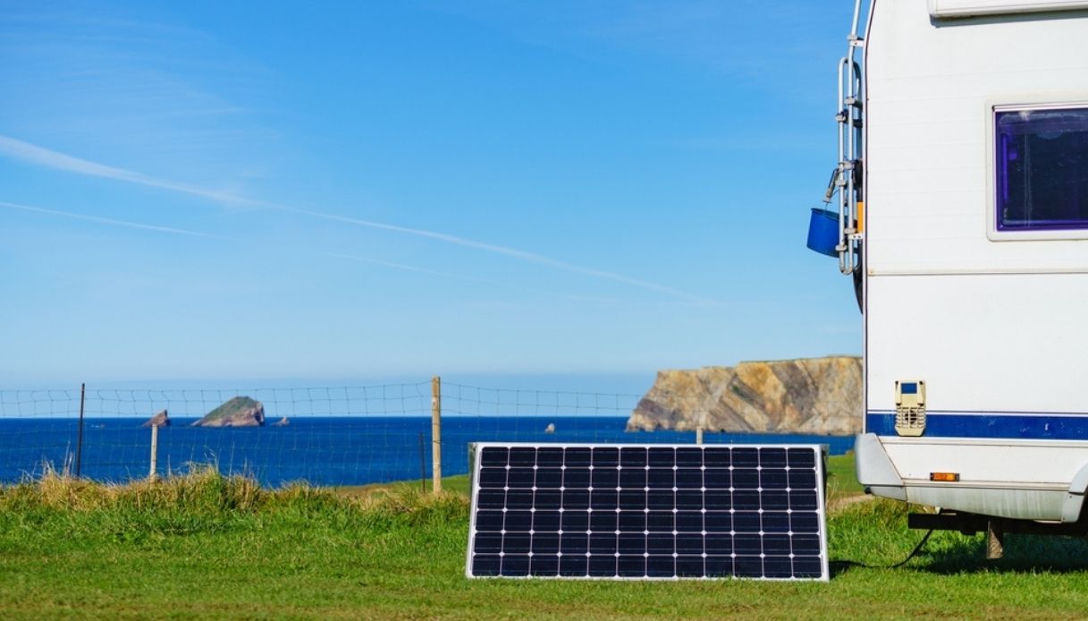 pannello fotovoltaico portatile con camper