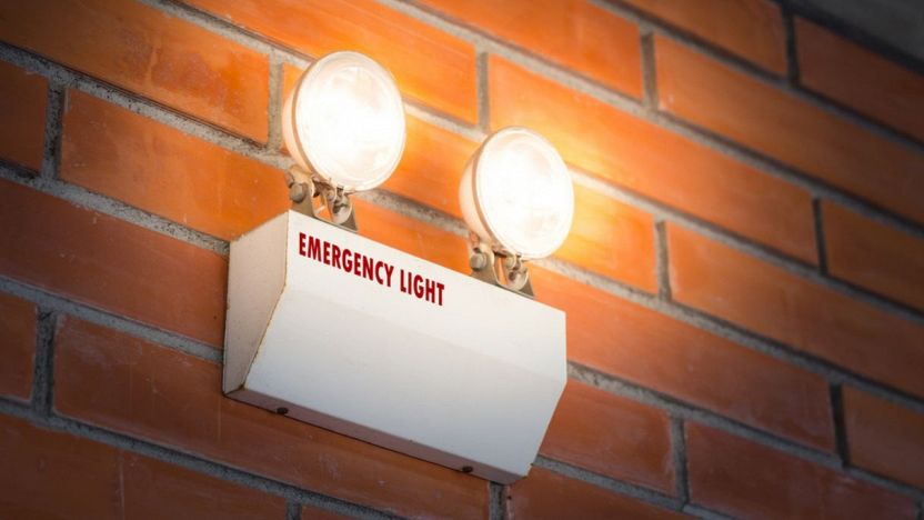 Lampade d'emergenza: funzionamento e come installarle