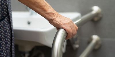 bagno per disabili e anziani