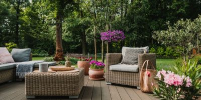 Come preparare il tuo giardino per la fine dell'estate e viverlo tutto l'anno