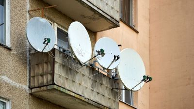 Installare l'antenna tv sul balcone in condominio: cosa dice la legge