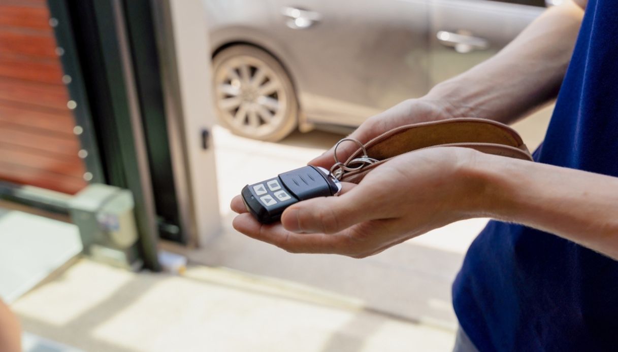 telecomando di una serranda automatica del garage