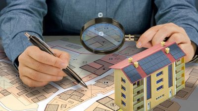 persona calcola dimensione e quanto pesa un impianto fotovoltaico