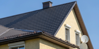 casa con tetto in metallo