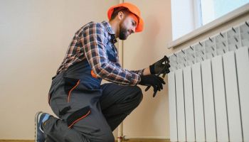 Termosifone che fischia? Quali sono le cause più comuni e come risolvere il problema